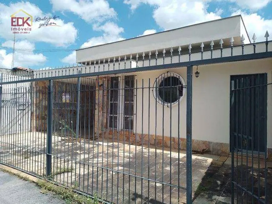 Foto 1 de Casa com 3 Quartos à venda, 121m² em Centro, Jacareí