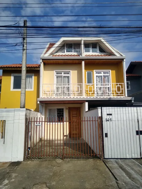 Foto 1 de Sobrado com 6 Quartos à venda, 150m² em Uberaba, Curitiba