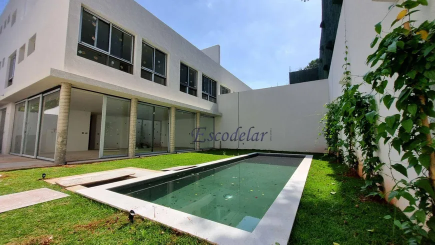 Foto 1 de Casa de Condomínio com 3 Quartos à venda, 530m² em Alto de Pinheiros, São Paulo