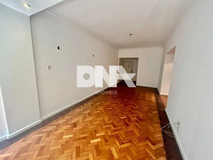 Foto 1 de Apartamento com 3 Quartos à venda, 120m² em Leme, Rio de Janeiro