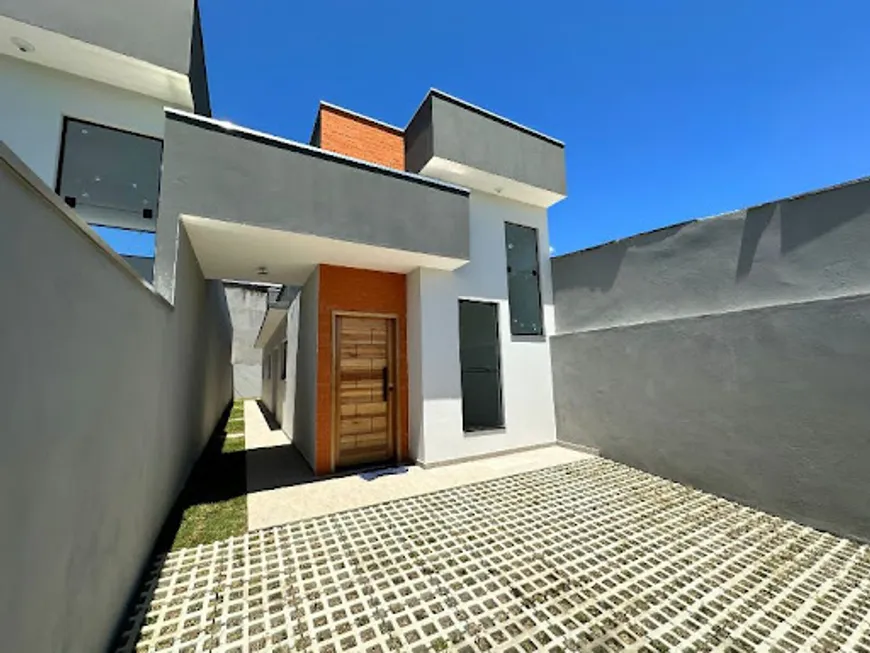 Foto 1 de Casa com 2 Quartos à venda, 70m² em Balneario Recanto do Sol, Caraguatatuba