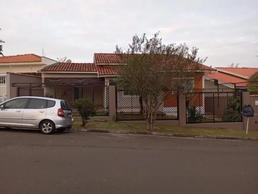 Foto 1 de Casa com 3 Quartos à venda, 140m² em Jardim Porangaba, Águas de São Pedro