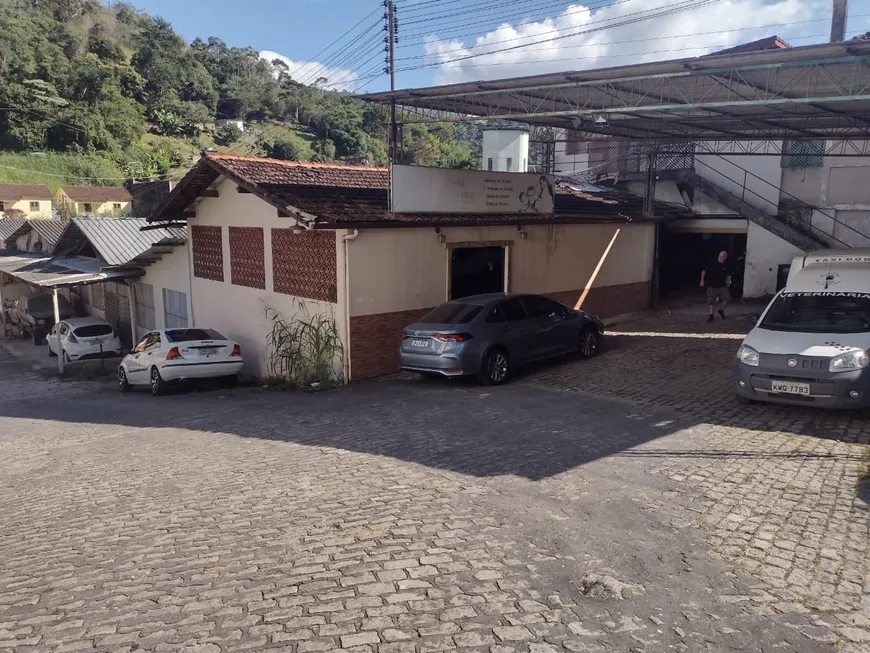 Foto 1 de Galpão/Depósito/Armazém para alugar, 130m² em Carangola, Petrópolis