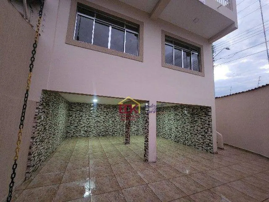 Foto 1 de Sobrado com 4 Quartos à venda, 296m² em , Aparecida