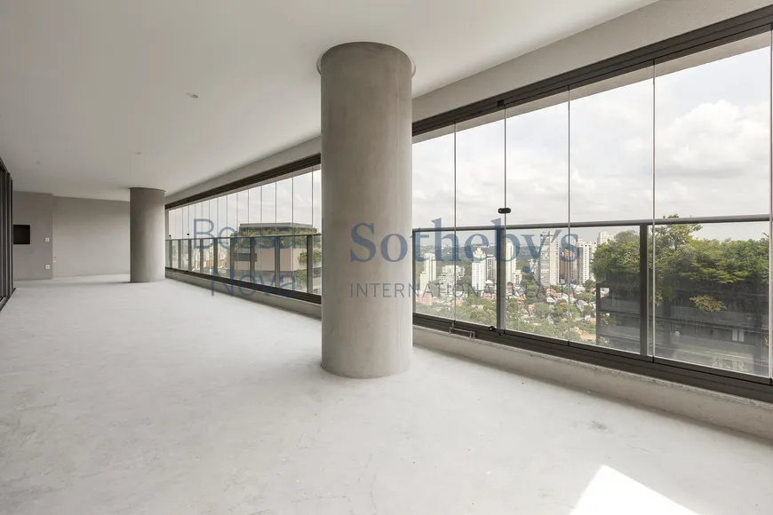 Foto 1 de Apartamento com 4 Quartos à venda, 275m² em Vila Madalena, São Paulo
