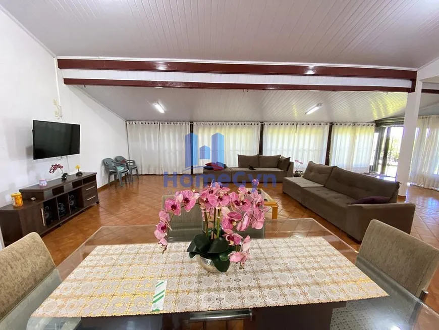 Foto 1 de Casa com 3 Quartos à venda, 220m² em Condomínio Parque dos Cisnes, Goiânia