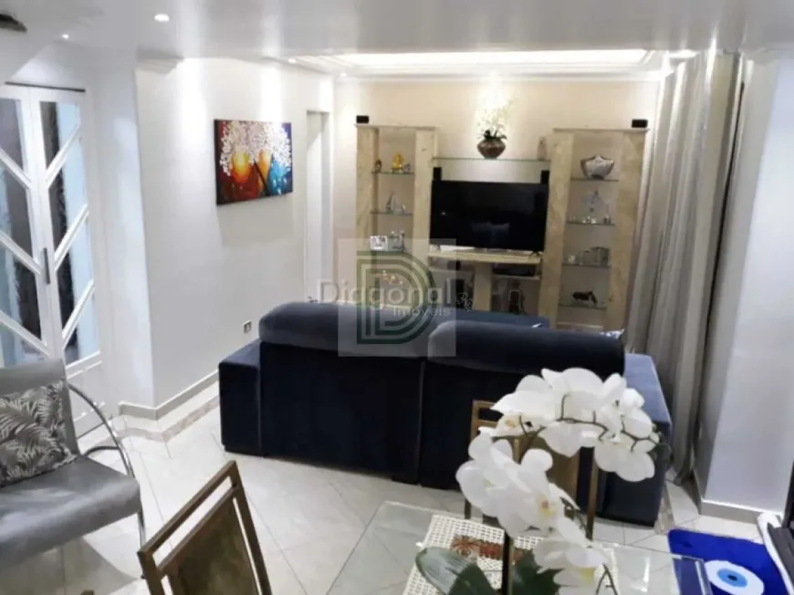 Foto 1 de Casa de Condomínio com 3 Quartos à venda, 193m² em Jardim Ester, São Paulo