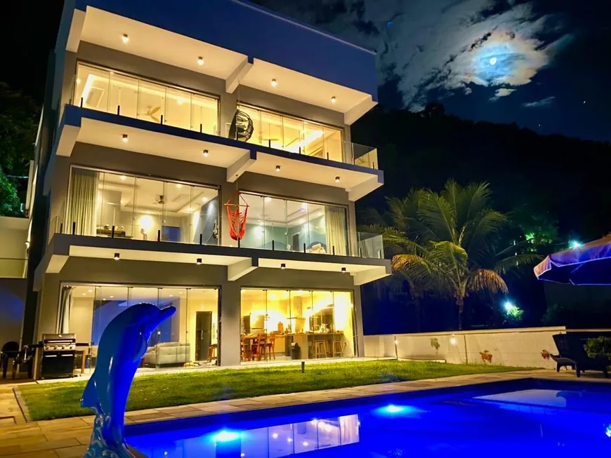 Foto 1 de Casa de Condomínio com 4 Quartos à venda, 480m² em Centro, Mangaratiba