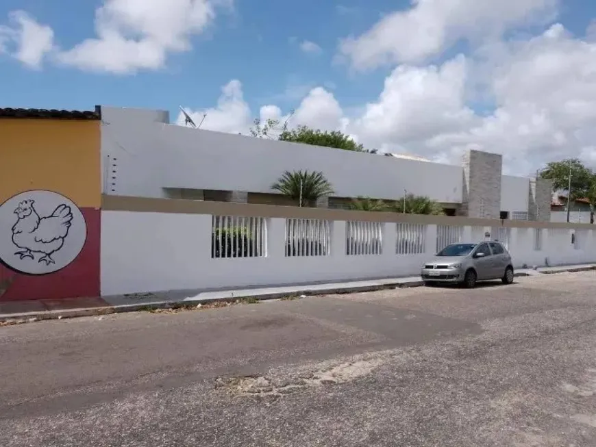 Foto 1 de Casa com 5 Quartos à venda, 270m² em Cirurgia, Aracaju