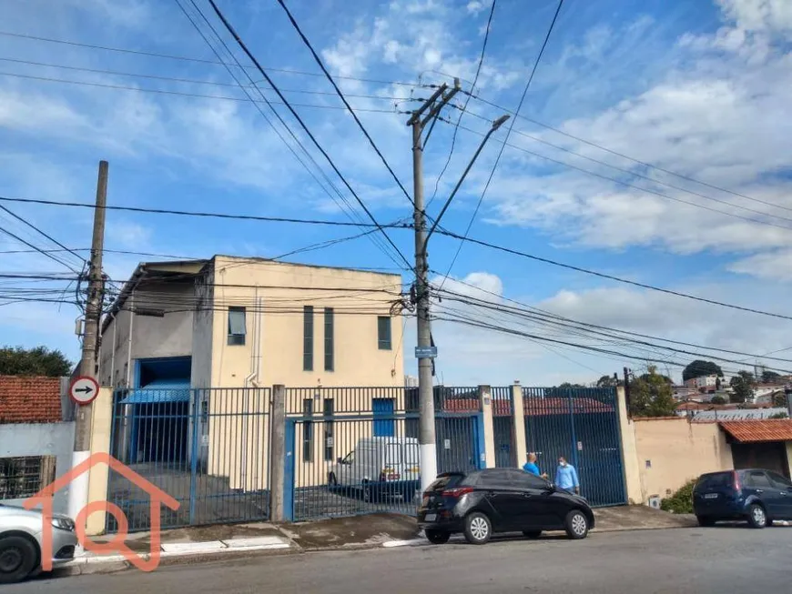 Foto 1 de Galpão/Depósito/Armazém à venda, 850m² em Jabaquara, São Paulo