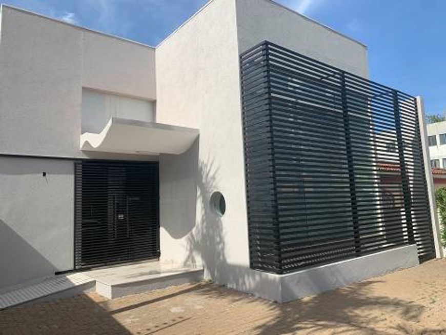 Foto 1 de Consultório para alugar, 380m² em Popular, Cuiabá