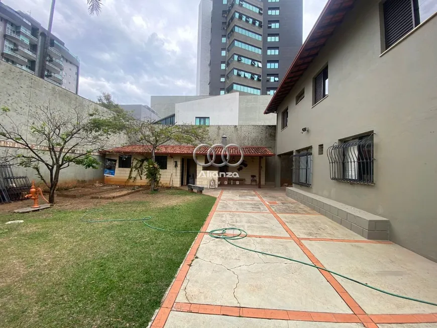 Foto 1 de Casa com 6 Quartos para alugar, 528m² em Belvedere, Belo Horizonte