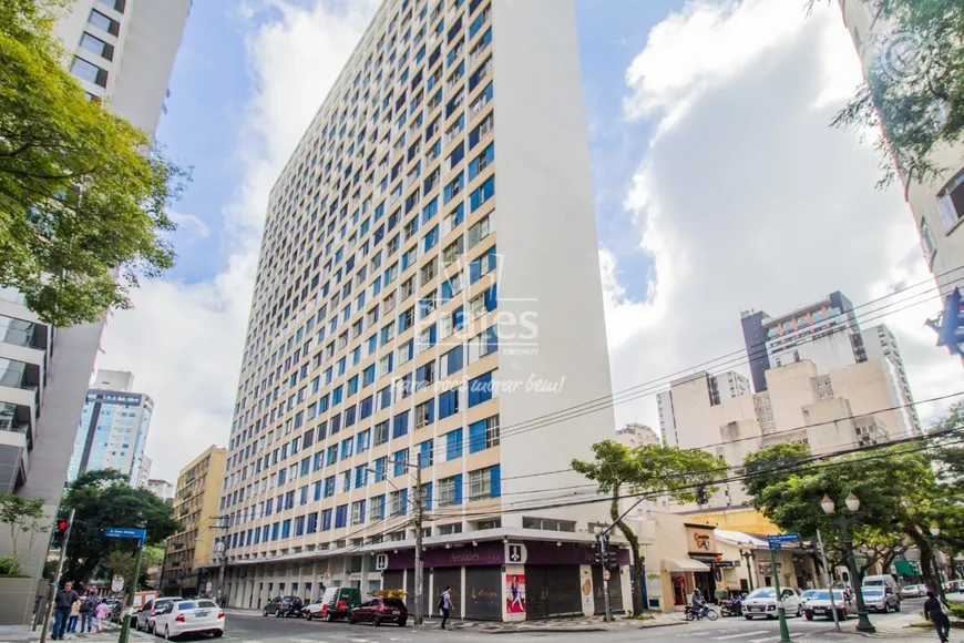 Foto 1 de Apartamento com 3 Quartos à venda, 170m² em Centro, Curitiba