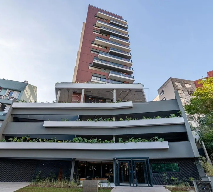 Foto 1 de Apartamento com 1 Quarto para alugar, 29m² em Petrópolis, Porto Alegre