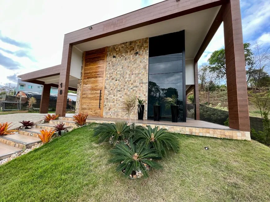 Foto 1 de Casa de Condomínio com 3 Quartos à venda, 330m² em Gran Royalle, Lagoa Santa