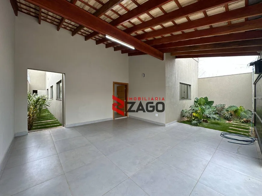 Foto 1 de Casa com 3 Quartos à venda, 190m² em Parque das Laranjeiras II, Uberaba