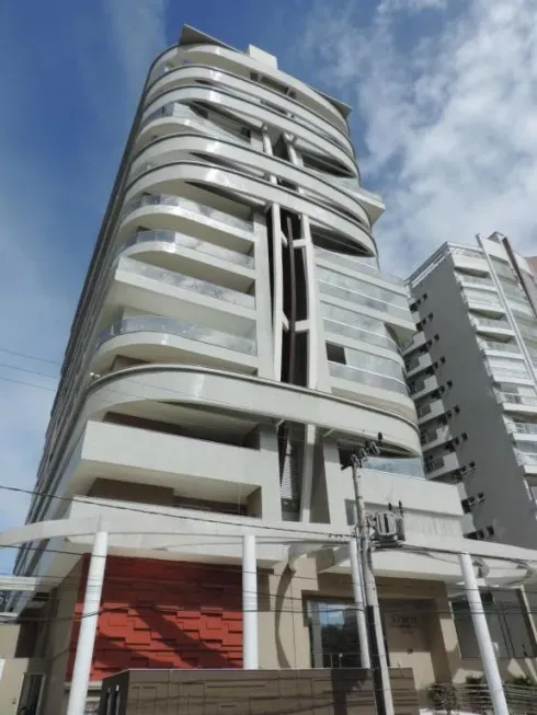 Foto 1 de Apartamento com 4 Quartos à venda, 214m² em Atiradores, Joinville