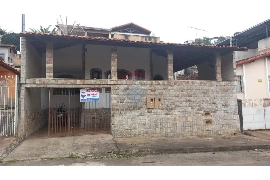 Foto 1 de Casa com 3 Quartos à venda, 220m² em Carlos Chagas, Juiz de Fora