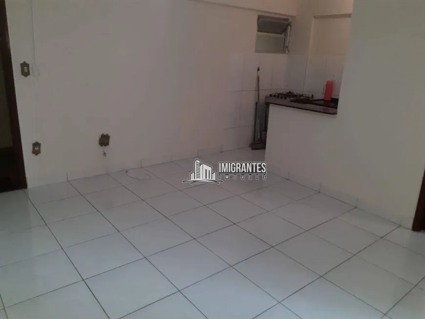 Foto 1 de Kitnet com 1 Quarto para venda ou aluguel, 36m² em Cidade Ocian, Praia Grande