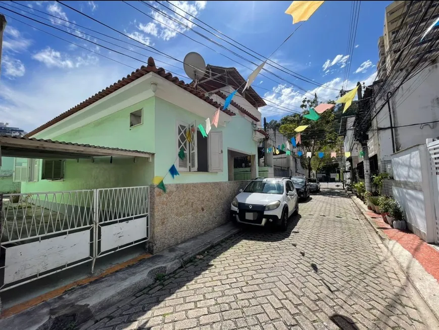 Foto 1 de Casa com 3 Quartos à venda, 120m² em Santa Rosa, Niterói