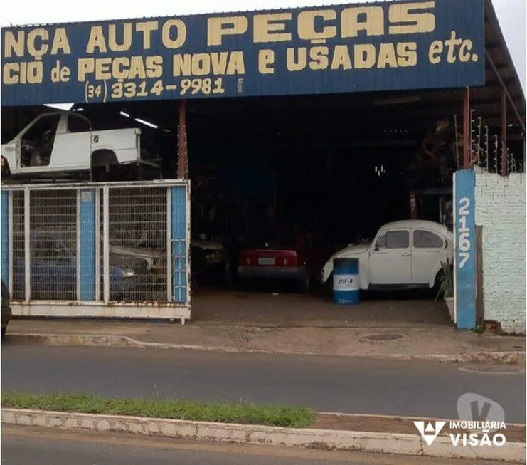 Foto 1 de Galpão/Depósito/Armazém à venda, 300m² em Vila Sao Cristovao, Uberaba