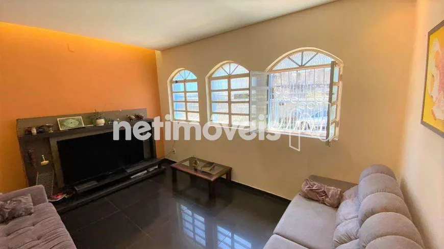 Foto 1 de Casa com 3 Quartos à venda, 370m² em Senhor Bom Jesus, Belo Horizonte