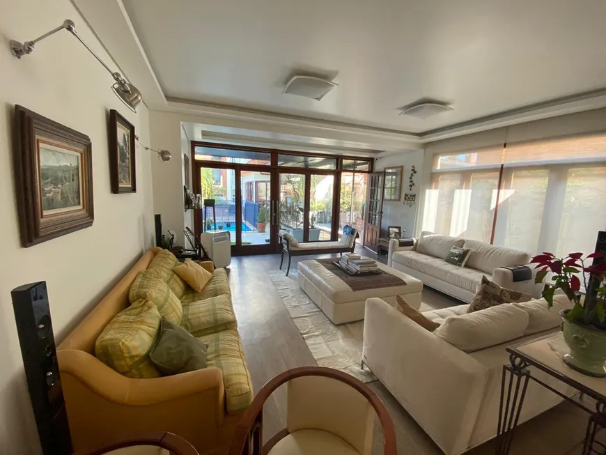 Foto 1 de Casa de Condomínio com 2 Quartos para venda ou aluguel, 440m² em Aldeia da Serra, Santana de Parnaíba