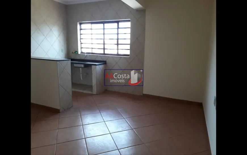 Foto 1 de Apartamento com 1 Quarto à venda, 76m² em São José, Franca