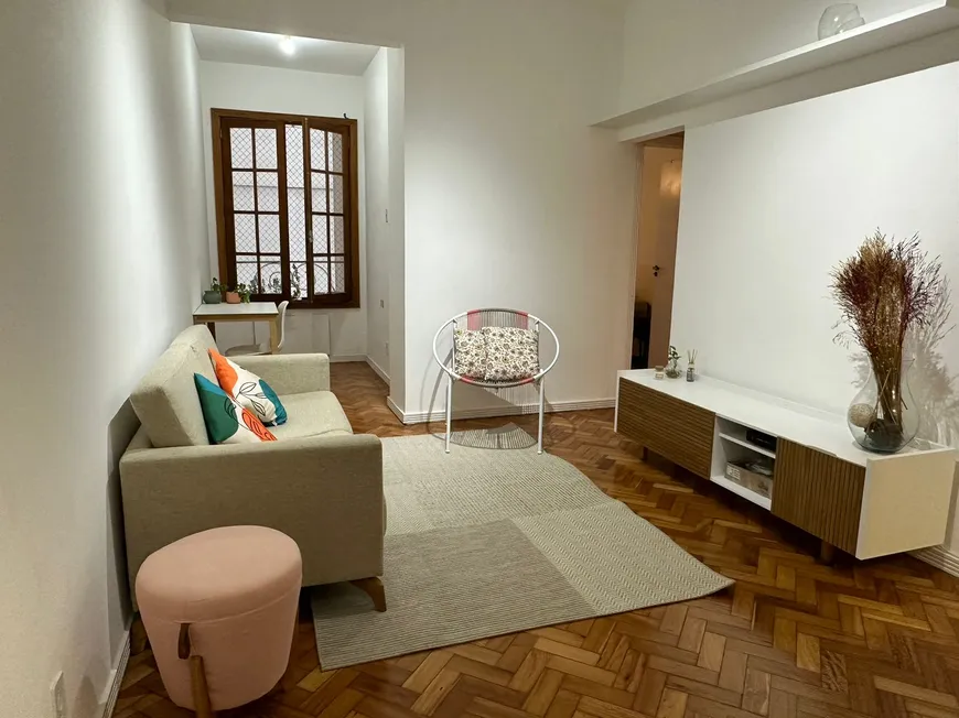 Foto 1 de Apartamento com 1 Quarto para alugar, 50m² em Copacabana, Rio de Janeiro