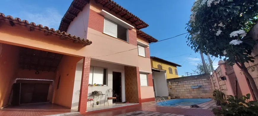 Foto 1 de Casa com 4 Quartos à venda, 120m² em Centro, Arraial do Cabo