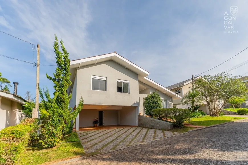 Foto 1 de Casa de Condomínio com 3 Quartos para alugar, 236m² em Santa Felicidade, Curitiba