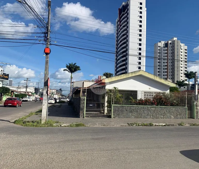 Foto 1 de Casa com 5 Quartos à venda, 348m² em Ponto Central, Feira de Santana