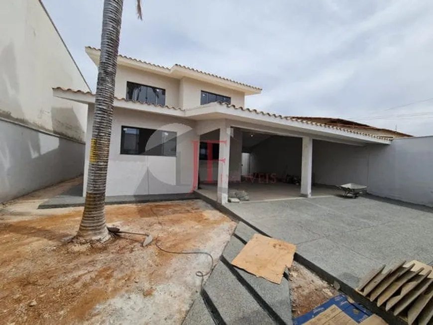 Foto 1 de Casa com 4 Quartos à venda, 272m² em Jardim Atlântico, Goiânia