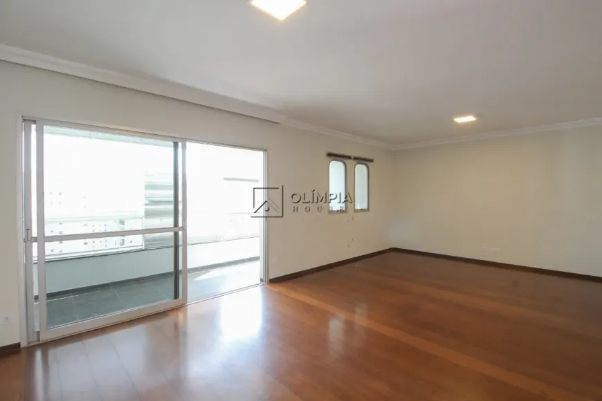 Foto 1 de Apartamento com 3 Quartos à venda, 210m² em Moema, São Paulo