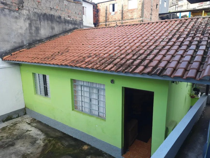 Foto 1 de Casa com 2 Quartos à venda, 89m² em Parque Pinheiros, Taboão da Serra