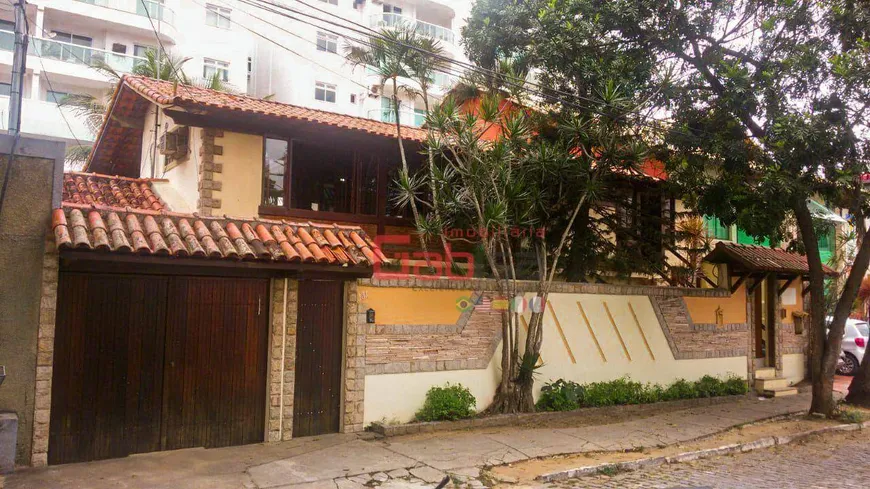 Foto 1 de Casa com 3 Quartos à venda, 250m² em Centro, Cabo Frio