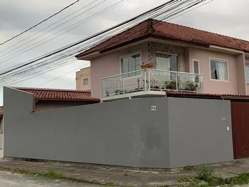 Foto 1 de Sobrado com 2 Quartos à venda, 130m² em Forquilhas, São José