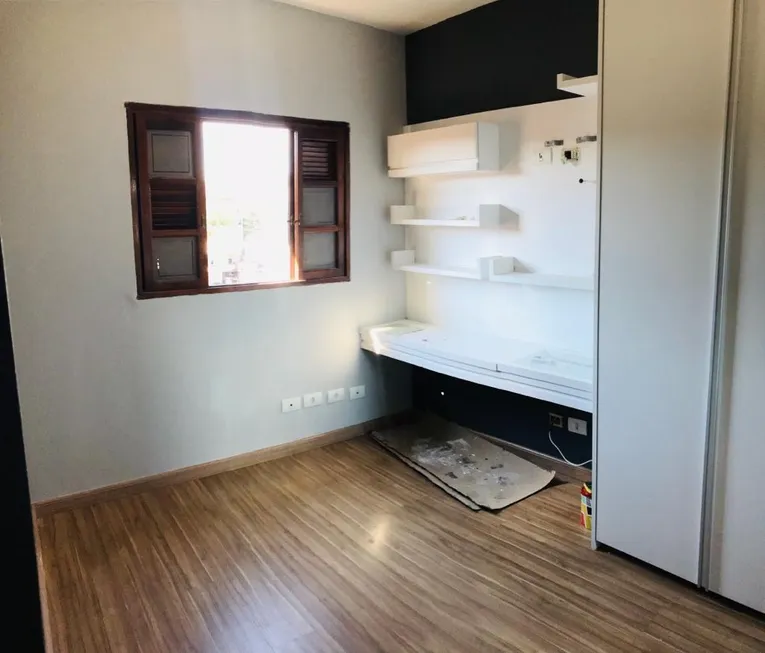 Foto 1 de Casa com 3 Quartos à venda, 343m² em Parque Pinheiros, Taboão da Serra