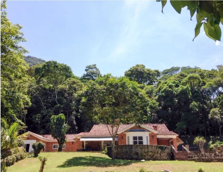 Foto 1 de Casa com 3 Quartos à venda, 30000m² em Alto da Boa Vista, Rio de Janeiro