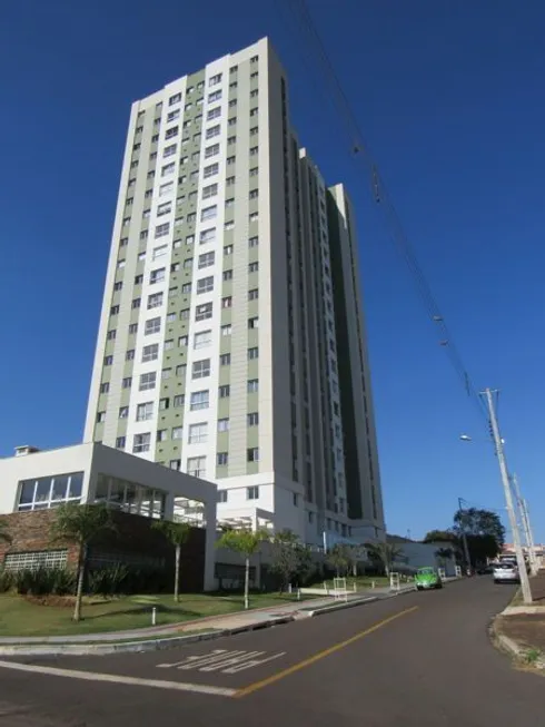 Foto 1 de Apartamento com 3 Quartos à venda, 57m² em Champagnat, Londrina
