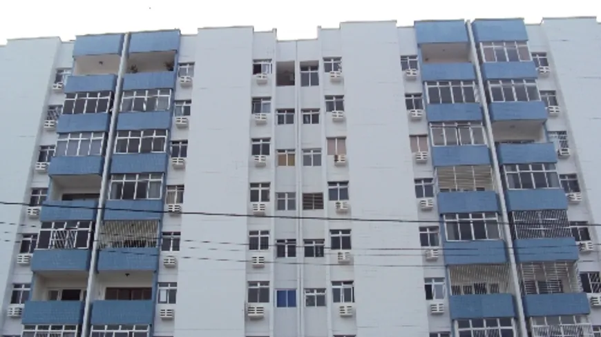 Foto 1 de Apartamento com 3 Quartos à venda, 120m² em Aflitos, Recife