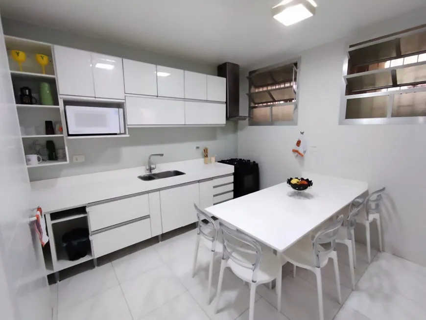 Foto 1 de Apartamento com 3 Quartos para alugar, 120m² em Copacabana, Rio de Janeiro