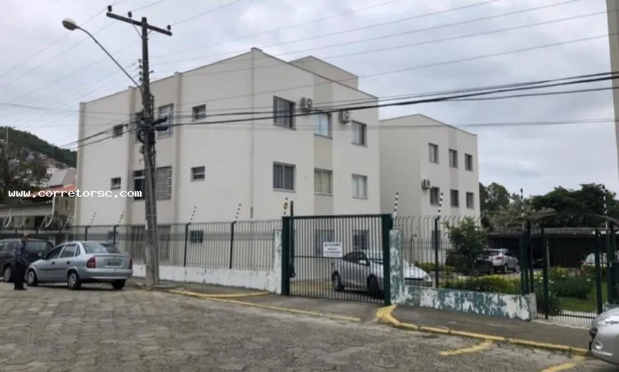 Foto 1 de Apartamento com 3 Quartos à venda, 81m² em Agronômica, Florianópolis