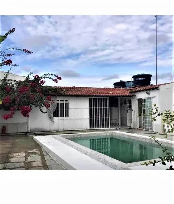 Foto 1 de Casa de Condomínio com 3 Quartos à venda, 360m² em Pedrinhas, Petrolina