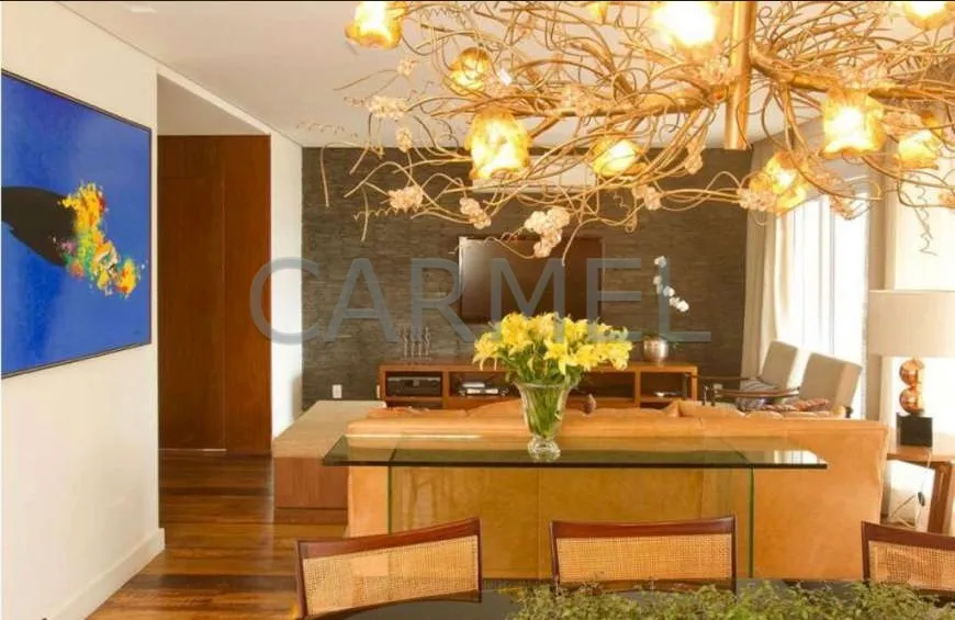 Foto 1 de Apartamento com 3 Quartos à venda, 203m² em Itaim Bibi, São Paulo