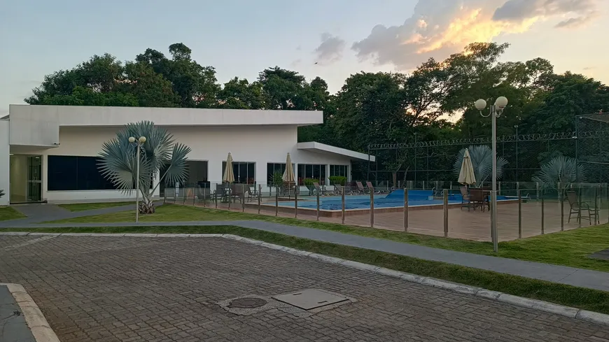 Foto 1 de Casa com 4 Quartos à venda, 300m² em Santa Genoveva, Goiânia