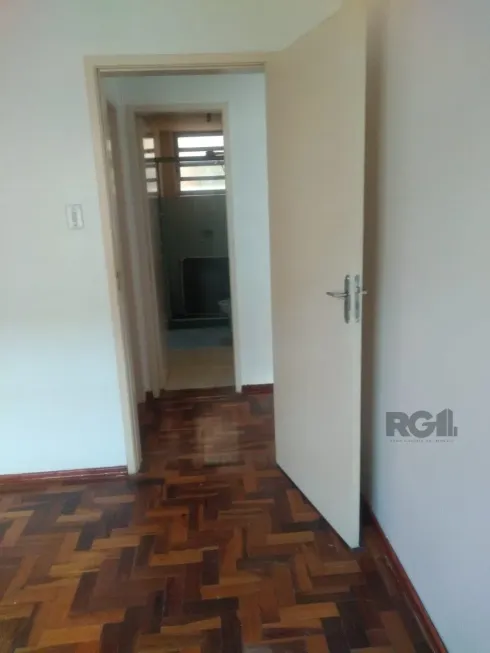 Foto 1 de Apartamento com 2 Quartos à venda, 52m² em Medianeira, Porto Alegre