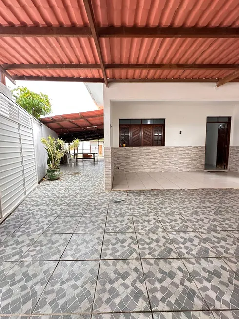 Foto 1 de Casa com 3 Quartos à venda, 180m² em Ouro Preto, Maceió