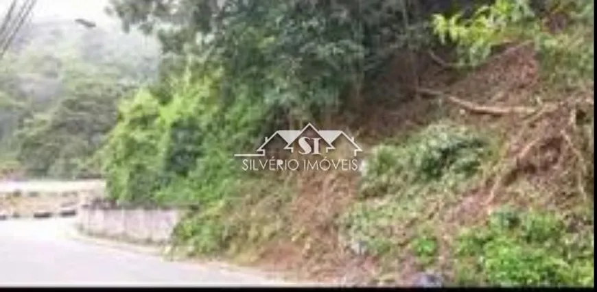 Foto 1 de Lote/Terreno à venda, 300m² em Provisoria, Petrópolis