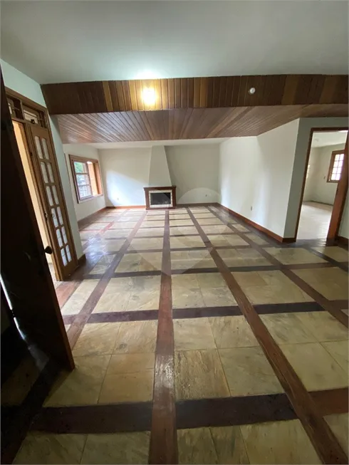 Foto 1 de Casa com 3 Quartos à venda, 405m² em Passo D areia, Porto Alegre